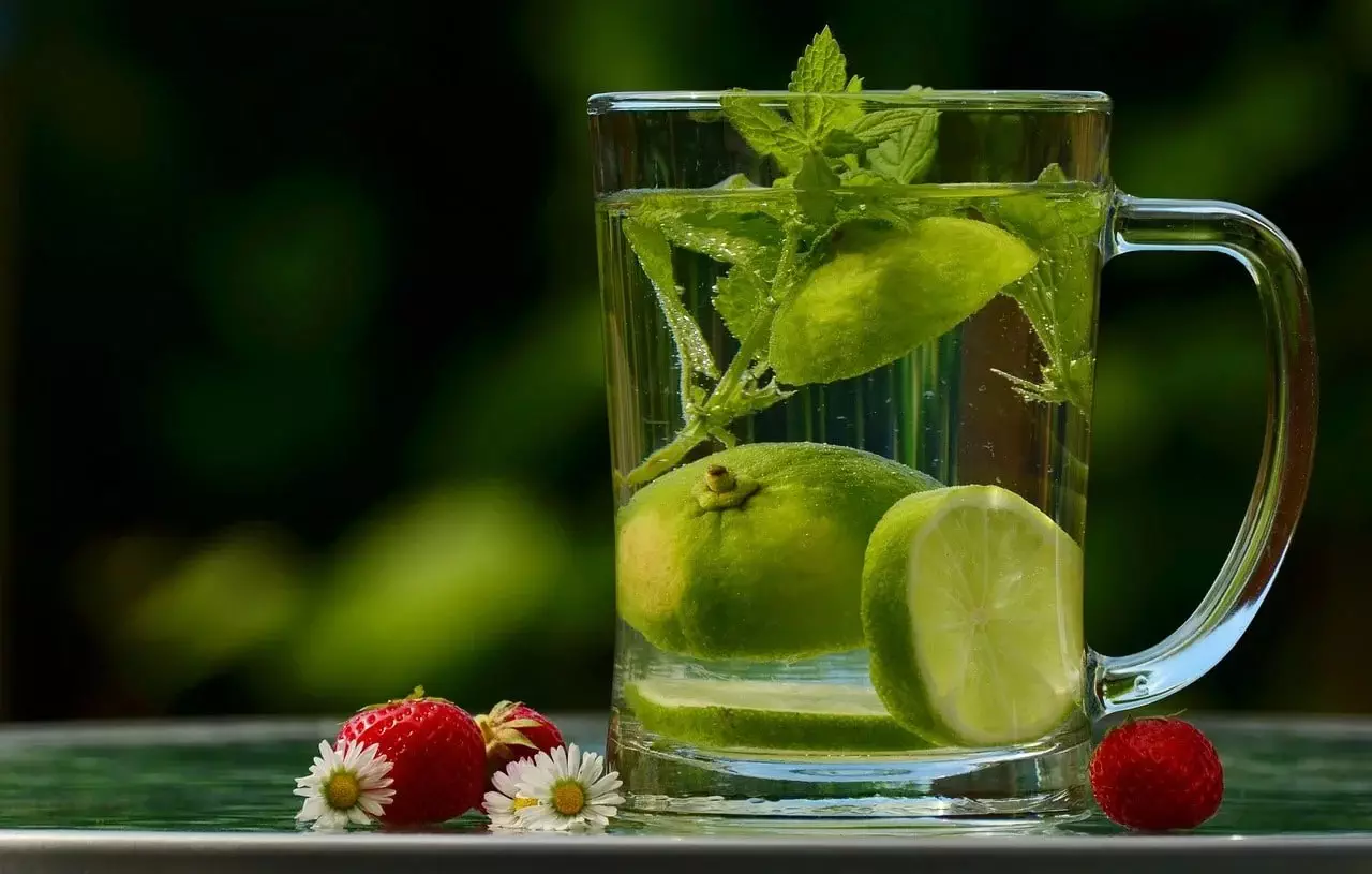 Những Lợi Ích Khi Sử Dụng Máy Vắt Cam Tự Động Zumex Tại Quán Bar
